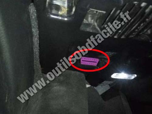 OBD2 Port Location In Audi Q7 4M 2015 OBD2 Port Location In Audi Q7 4M 2015