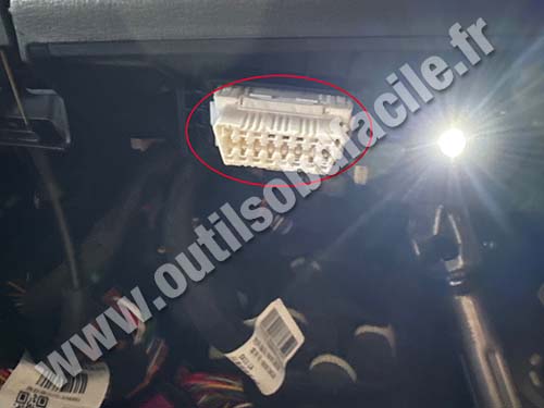 Belgee Coolray - OBD connector