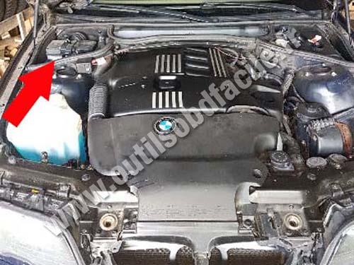 OBD2 port BMW Serie 3 E46 (1998 - 2007) - Find your plug !