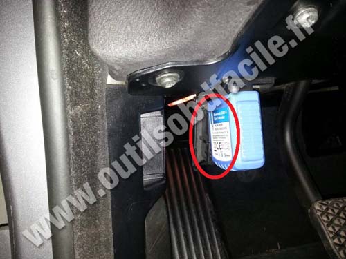 OBD2 port BMW Serie 3 E46 (1998 - 2007) - Find your plug !