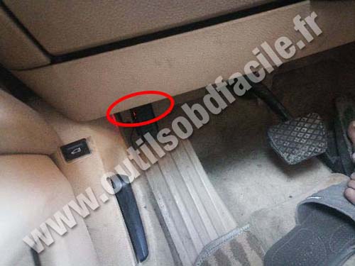 BMW Serie 7 F01/F02 - OBD Connector
