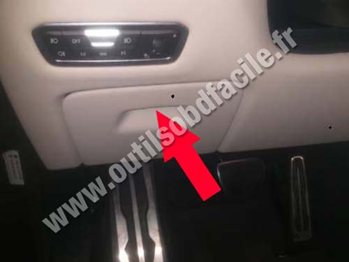 OBD2 port BMW X4 G02 (2018 - ) - Find your plug !