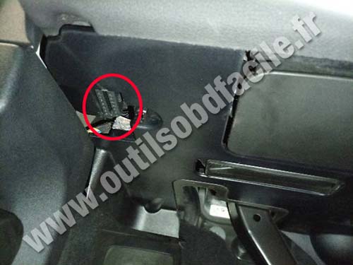 BMW Z4 (G29) - Connector