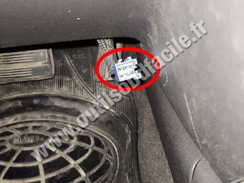 Chrysler New-Yorker - Diagnostic plug