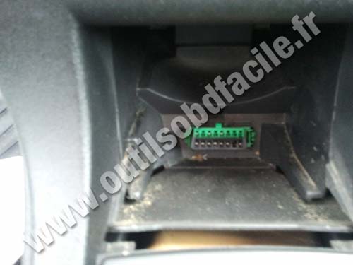 TUTORIAL: Citroen C4 (2011-2020) OBD2 Diagnostic Port Location