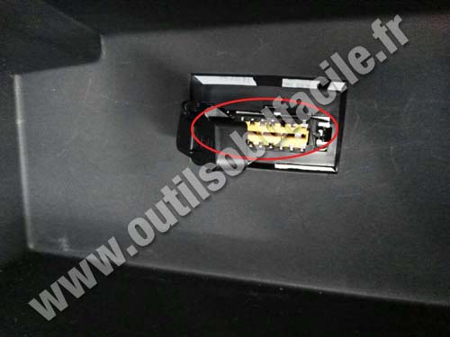 OBD2 port Renault Sandero (2012 - 2021) - Find your plug !