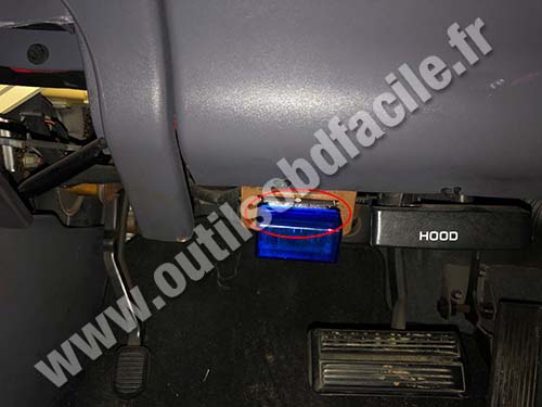 Dodge Durango - OBD port