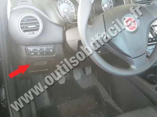 OBD Stecker in Fiat Punto Evo (2009 - 2012) - Einfach Ihren