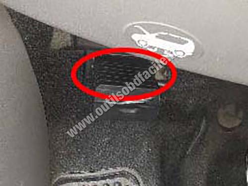 Fiat Seicento - OBD II port