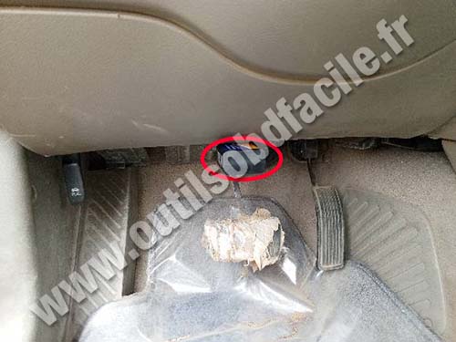 Holden Caprice - View of the OBD connector