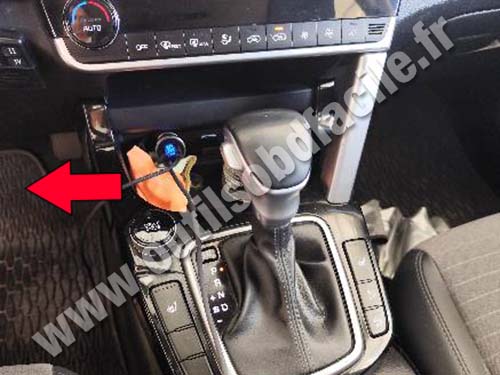 Kia Seltos - Gear shift lever