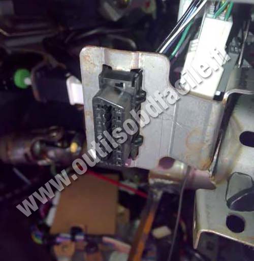 Mazda RX-8 OBD2 port