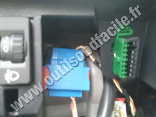 Stecker vom Motorcomputer Peugeot 207