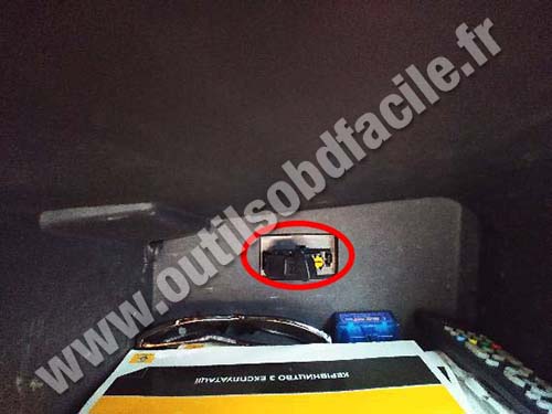 OBD2 port Renault Sandero (2012 - 2021) - Find your plug !