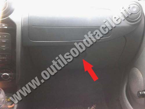 OBD2 port Renault Sandero (2012 - 2021) - Find your plug !