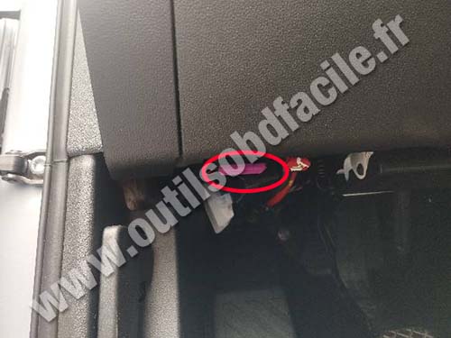 Skoda Octavia 4 - OBD port