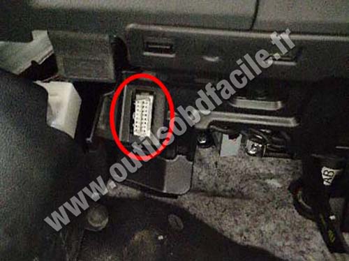 Subaru Outback - OBD socket