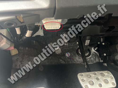 Subaru WRX - OBD connector