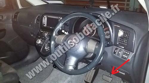 Toyota Wish dashboard