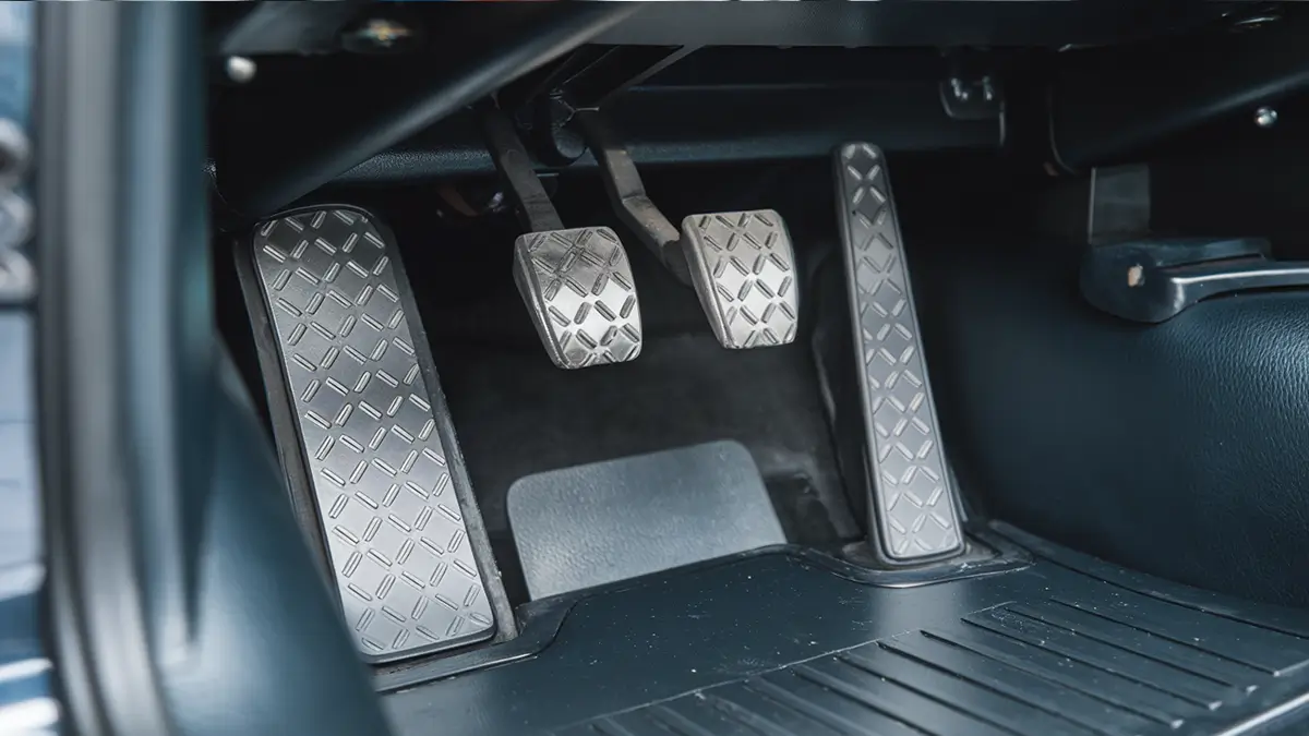 Accelerator pedal sensor