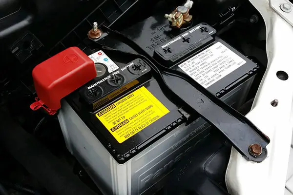 la batteria dell’auto