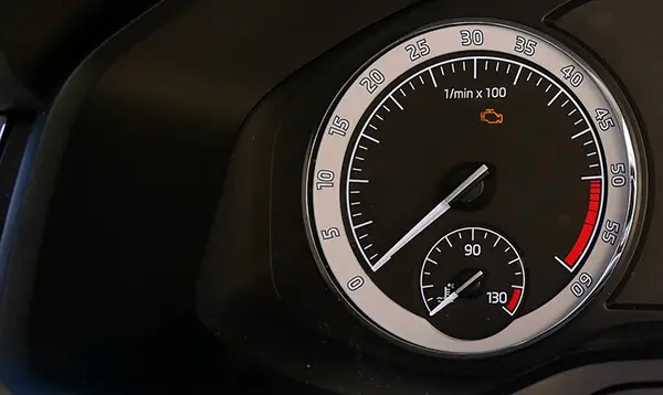 Engine check on dashboard